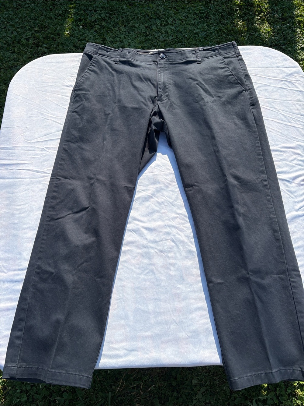 Lee Men's Extreme Comfort Chinos in Navy Blue